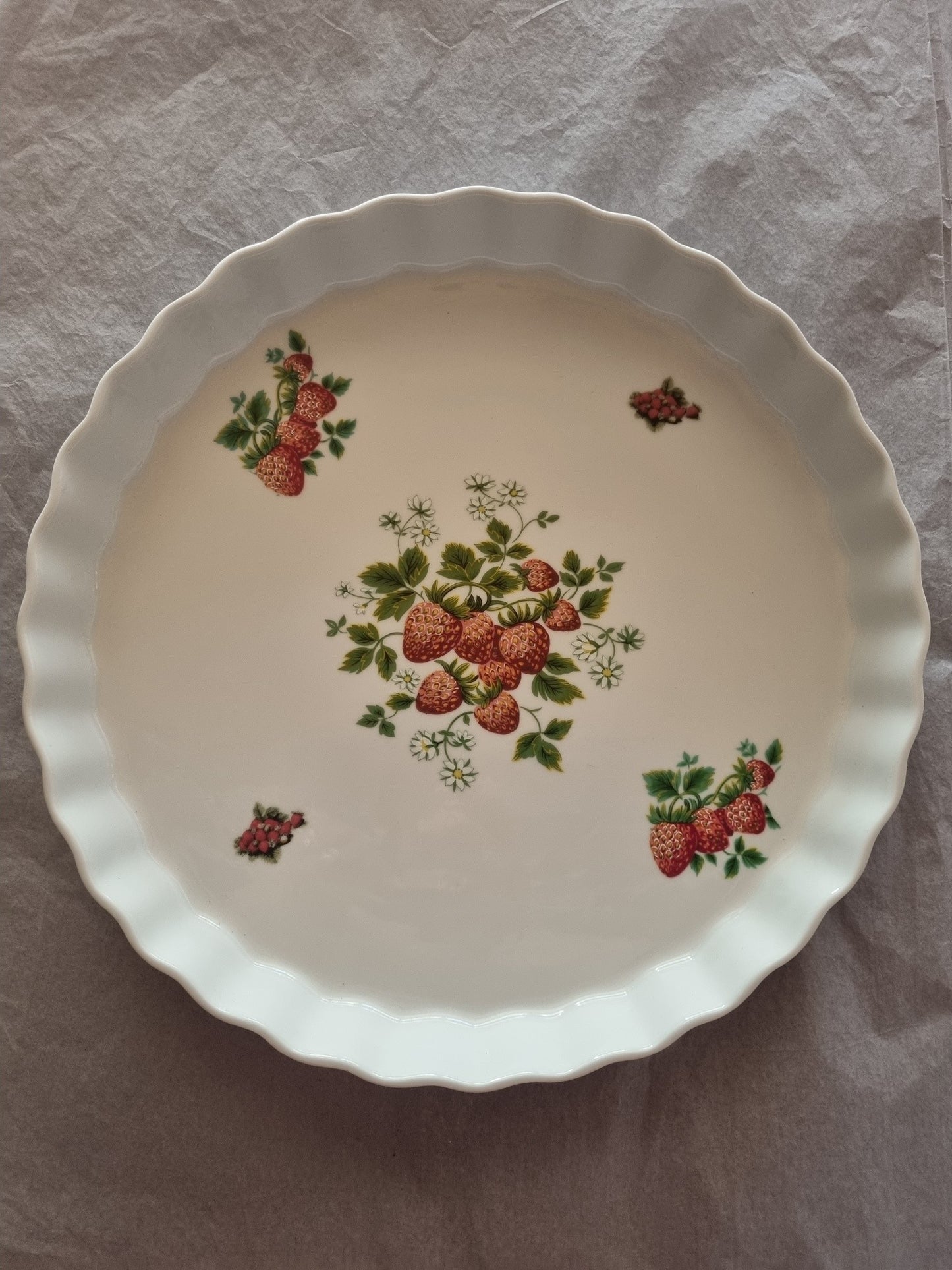 Moule à Tarte en Porcelaine Décor FRAISES