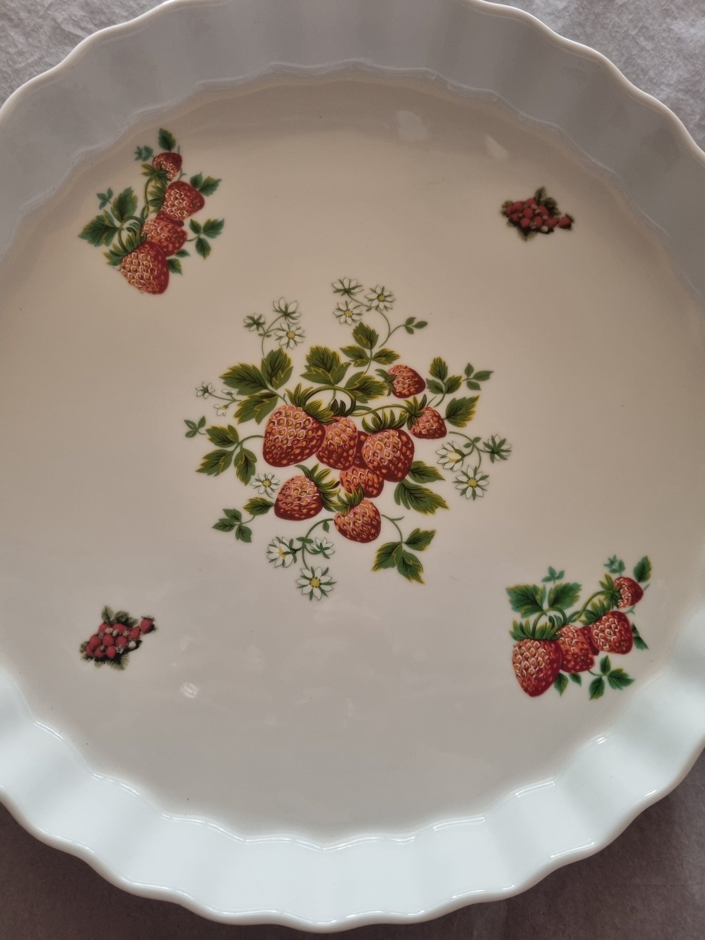 Moule à Tarte en Porcelaine Décor FRAISES