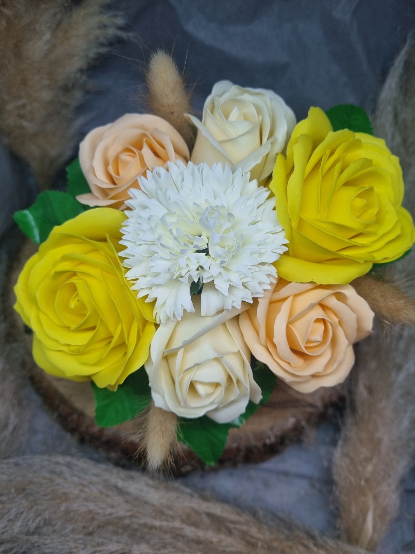 Composition Florale en savon Boîte Ronde Rose