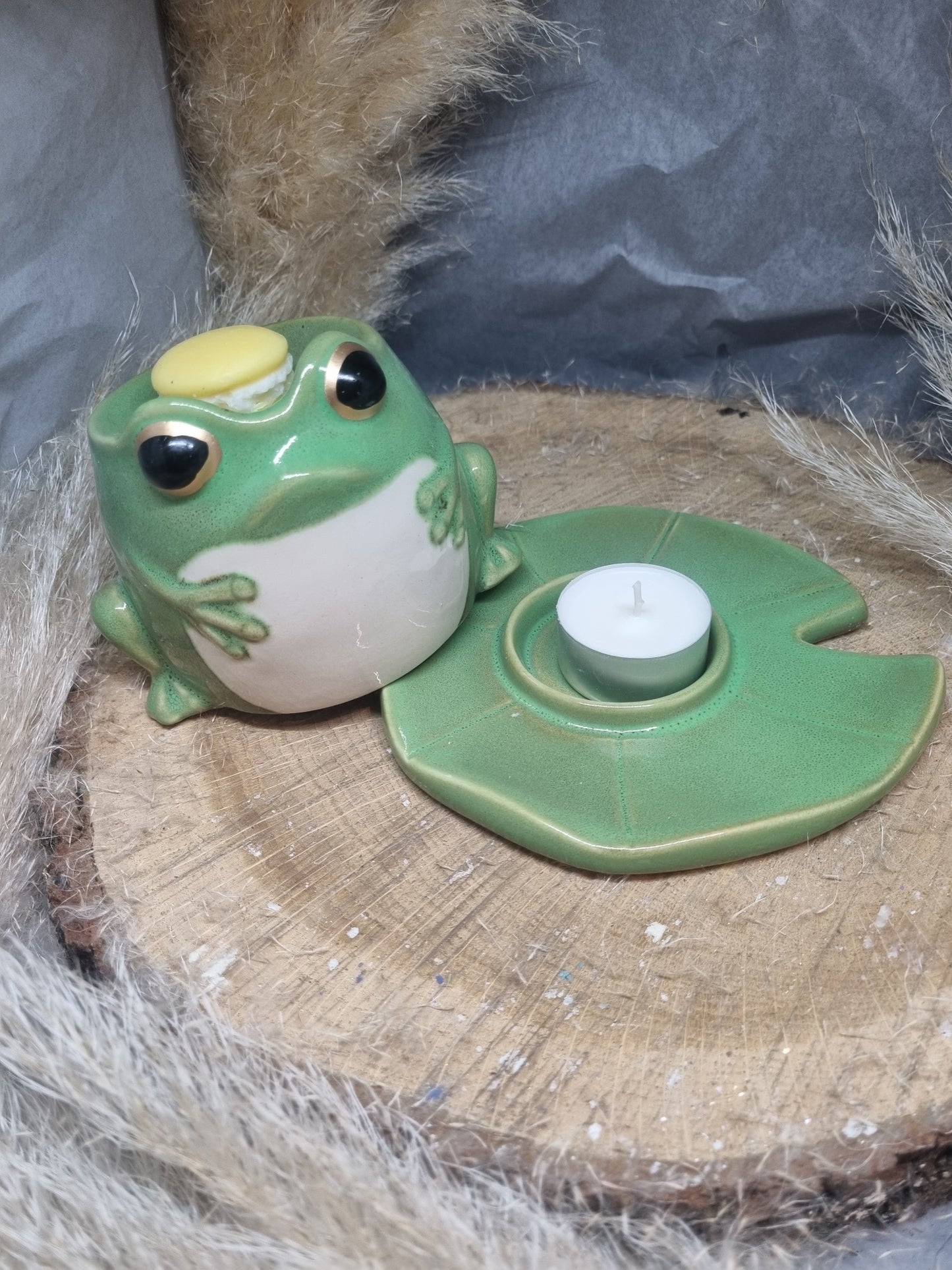 Brûle parfum forme de grenouille sur nénuphar