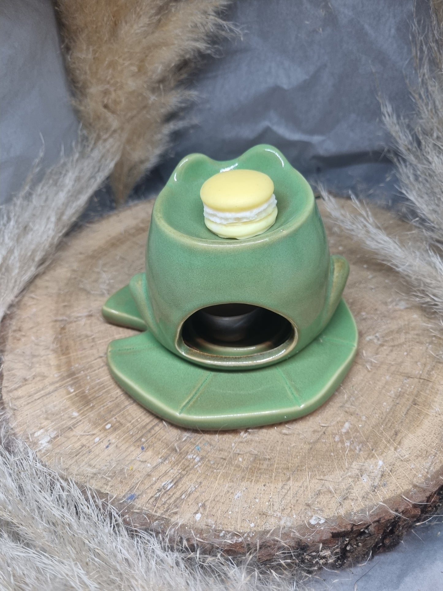 Brûle parfum forme de grenouille sur nénuphar