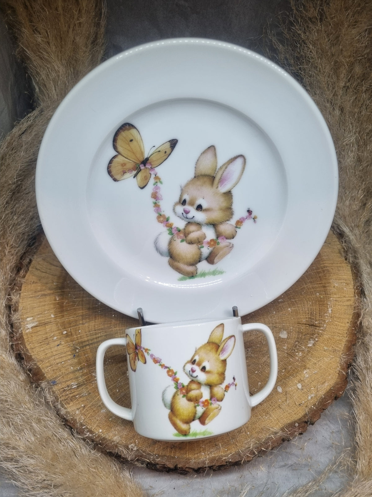 Assiette Dessert + Tasse 2 anse en Porcelaine Enfant Décor Lapin