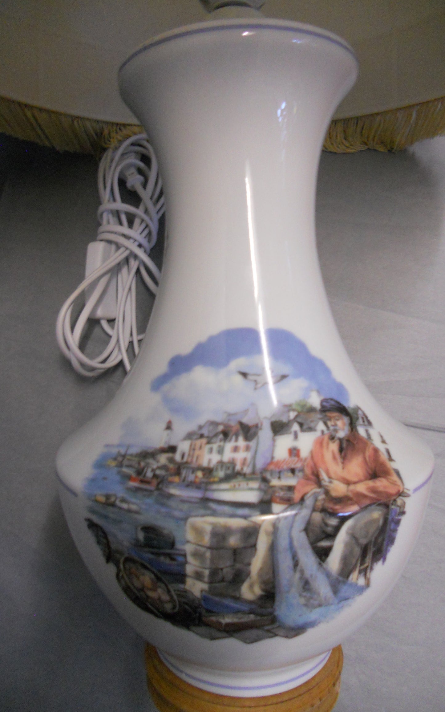 Lampe en Porcelaine avec abat-jour